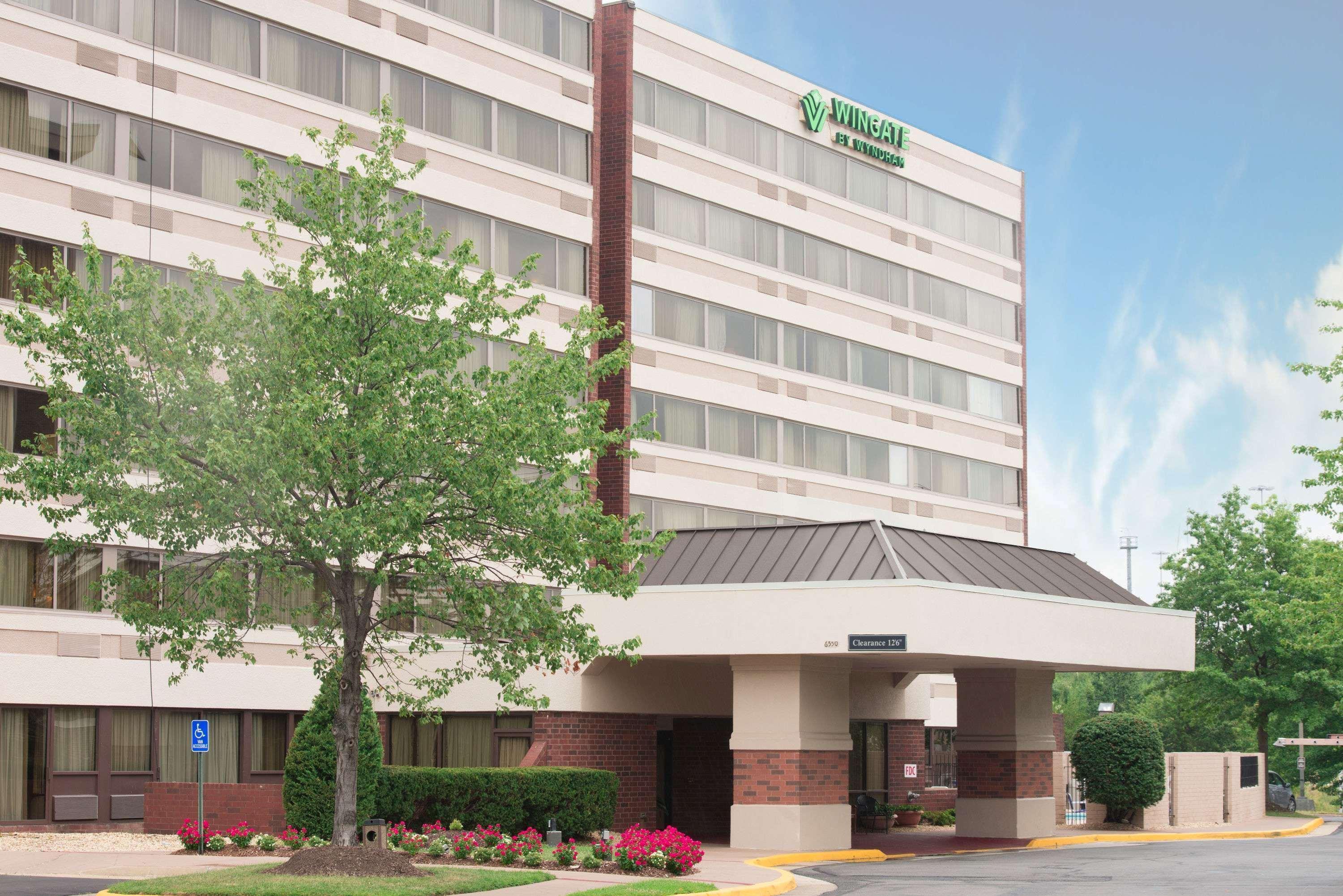 Wingate By Wyndham Springfield Hotel Exterior photo